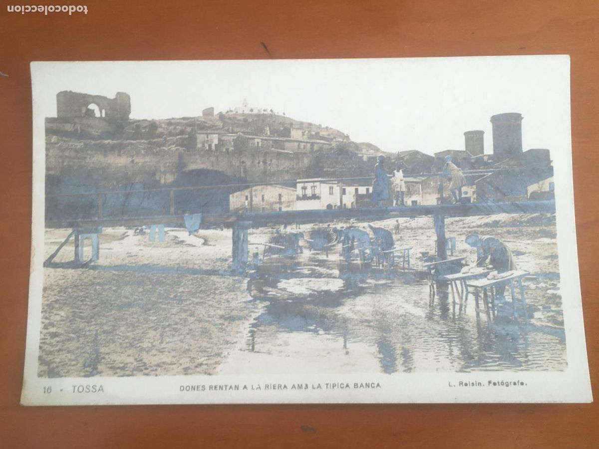 Postales: tossa dones rentan a la riera amb la tipica barca postal fotografica original circulada