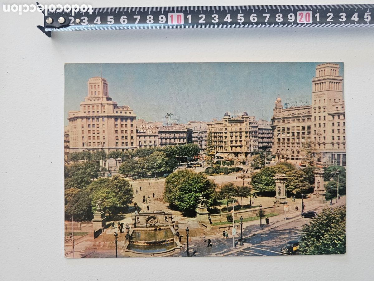 Postales: Postal de gran tama&ntilde;o de la Plaza Catalunya de Barcelona Editorial Artigas Tarjeta Gigante 1950s