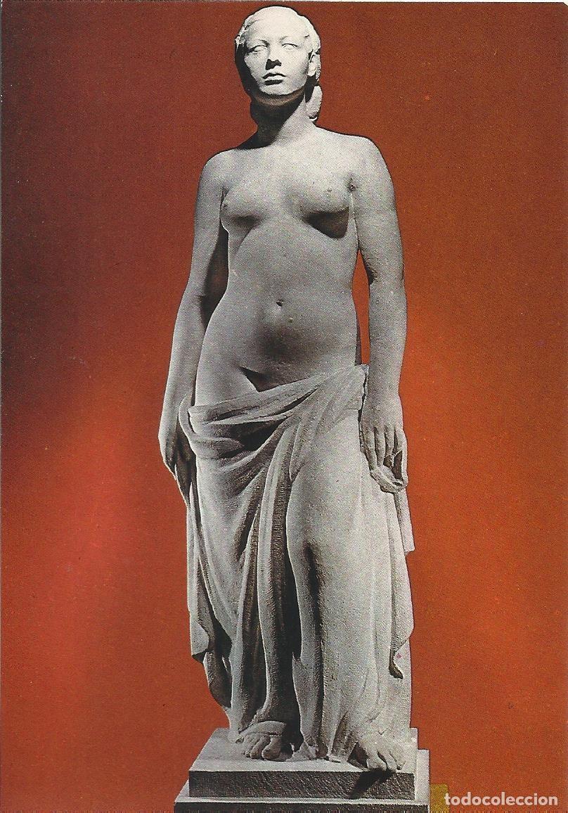 Postales: Museo Clar&agrave;. Museu. Barcelona. Postal. 10x15 m. N&ordm; 4. Joven mujer de pie.