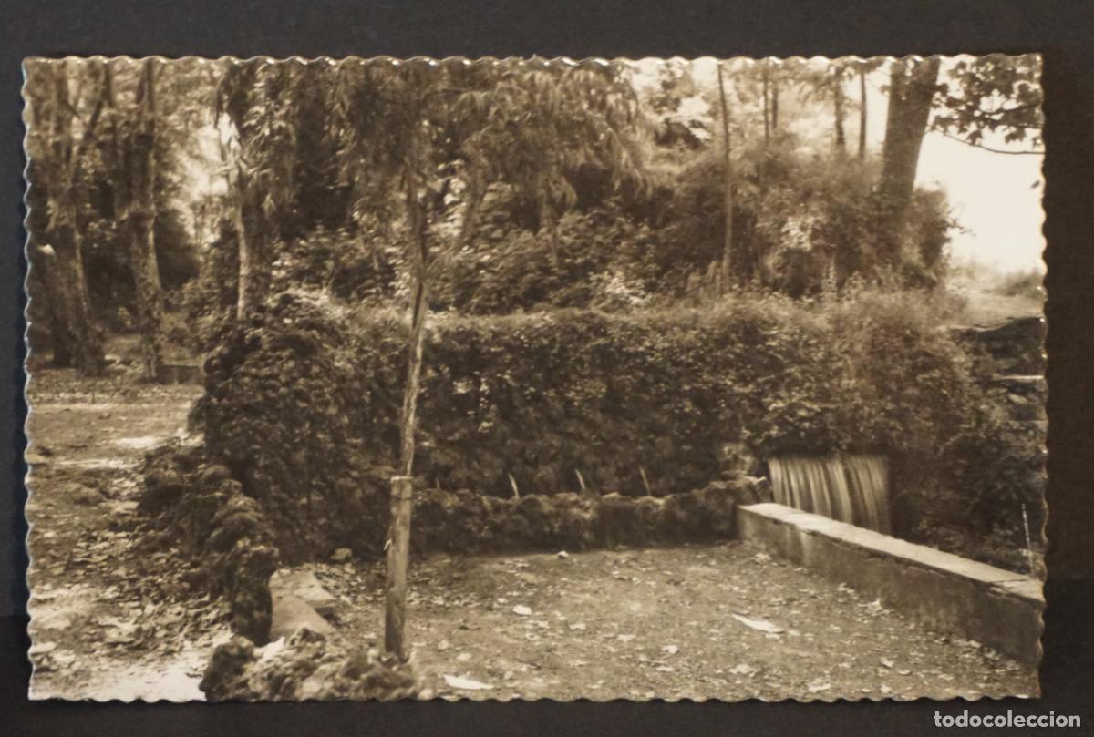 Postales: Olot, fuente de Trias. Antigua postal sin circular