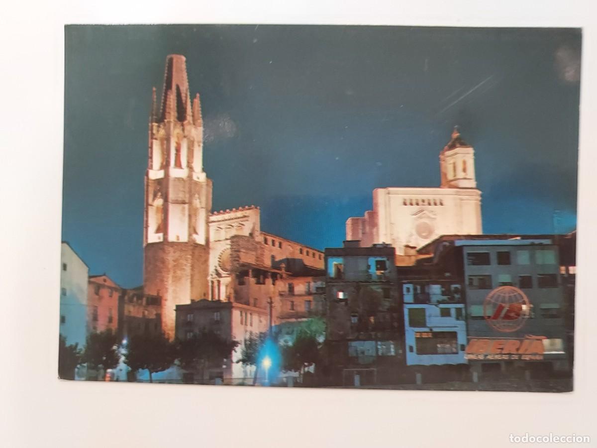 Postales: POSTAL GERONA SAN FELIX CATEDRAL ILUMINADA. 1973. SIN CIRCULAR. PUBLICIDAD IBERIA LINEAS AEREAS