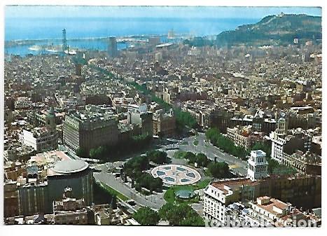 Postales: PLAZA DE CATALU&Ntilde;A, AL FONDO EL PUERTO Y LA MONTA&Ntilde;A DE MONTJUICH.- BARCELONA