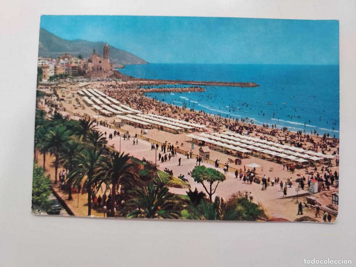 Postales: POSTAL SITGES PANORAMICA GENERAL PLAYA DE ORO. 1964. CIRCULADA. BARCELONA