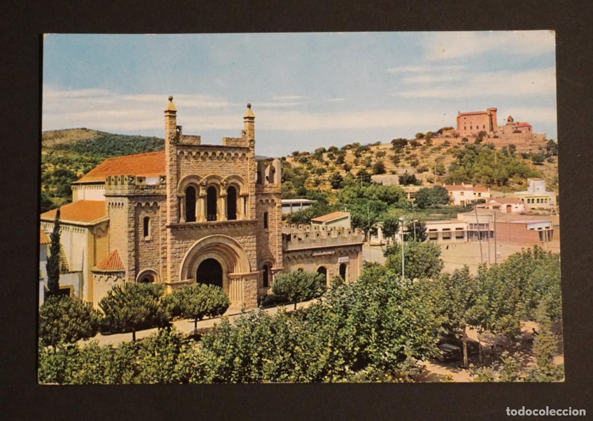 Postales: Castelldefels (Barcelona), Iglesia y Castillo al fondo, postal circulada en el a&ntilde;o 1968