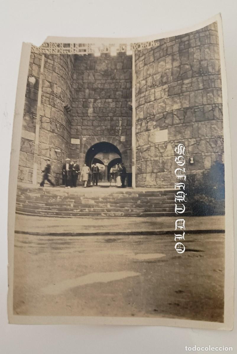Postales: FOTOGRAFIA DEL PUEBLO ESPA&Ntilde;OL EN BARCELONA, A&Ntilde;OS 30 / 40, MIDE 10,5 X 8 CMS.