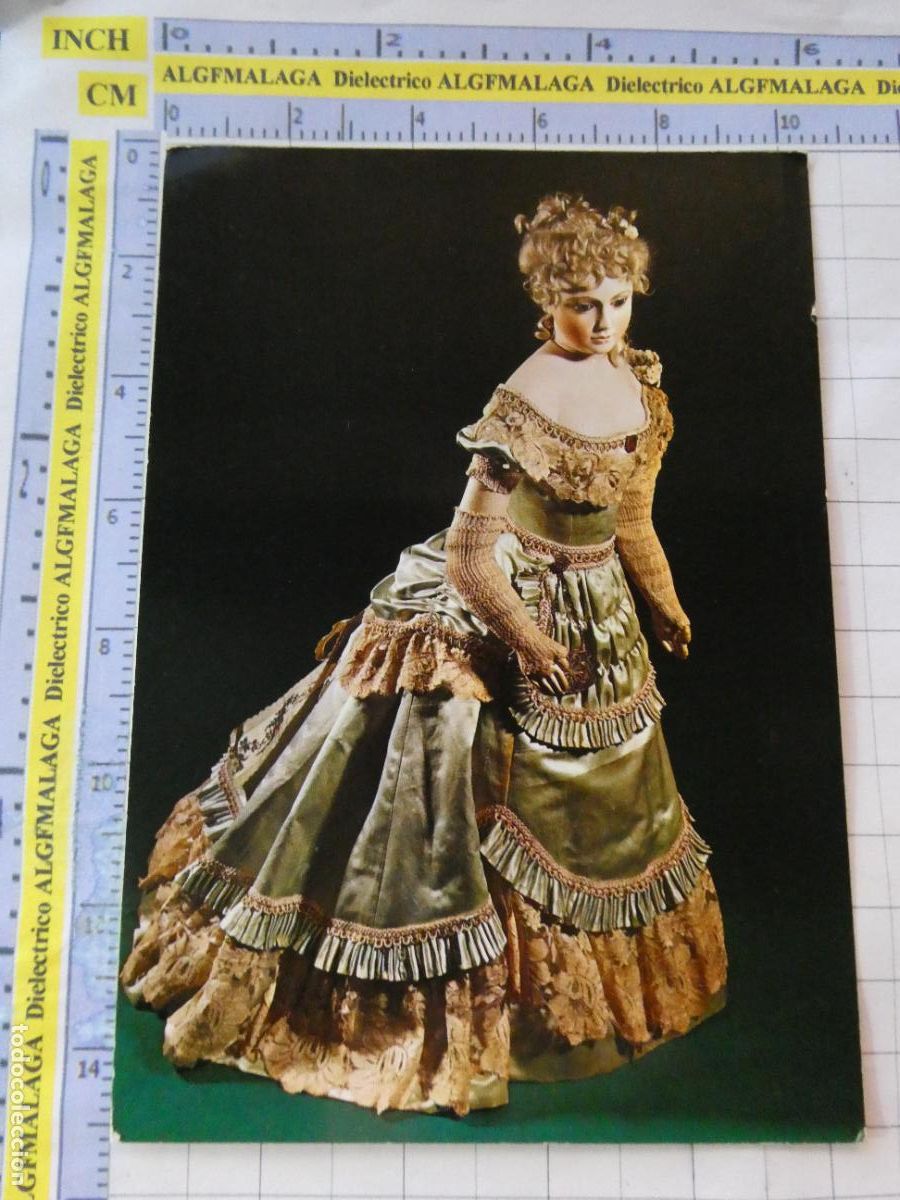 Postales: POSTAL DE BARCELONA. A&Ntilde;O 1970. MUSEO ROM&Aacute;NTICO PROVINCIAL SITGES MU&Ntilde;ECA ALEMANA DE 1872. 2575