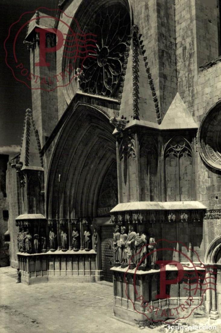 Postcards: TARRAGONA. Del Foro Rom&aacute;, En La Pla&ccedil;a De Pallol . CATALU&Ntilde;A - ESPA&Ntilde;A. Postal Fotogr&aacute;fica. R.P.P.C.