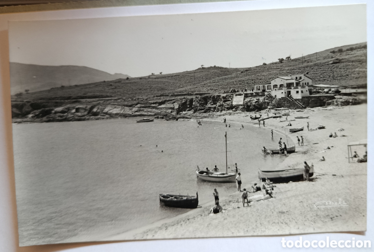 Postales: POSTAL FOTOGRAFICA GIRONA LLANSA COSTA BRAVA PLAYA Y HOSTAL GRIFEU. ED. FOTO MELI. SIN CIRCULAR
