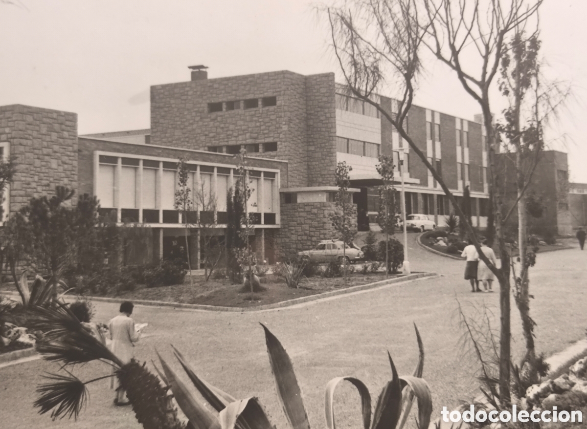 Postales: MARTORELL HOSPITAL SAGRAT COR POSTAL FOTOGR&Aacute;FICA FOTOGRAF&Iacute;A ESQUERDO BARCELONA C. 1955