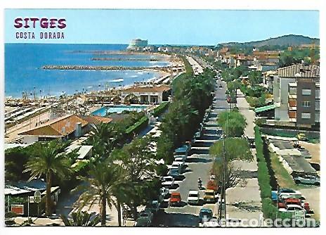 Postales: LA PLAYA DE ORO Y EL PASEO MARITIMO.- SITGES / BARCELONA