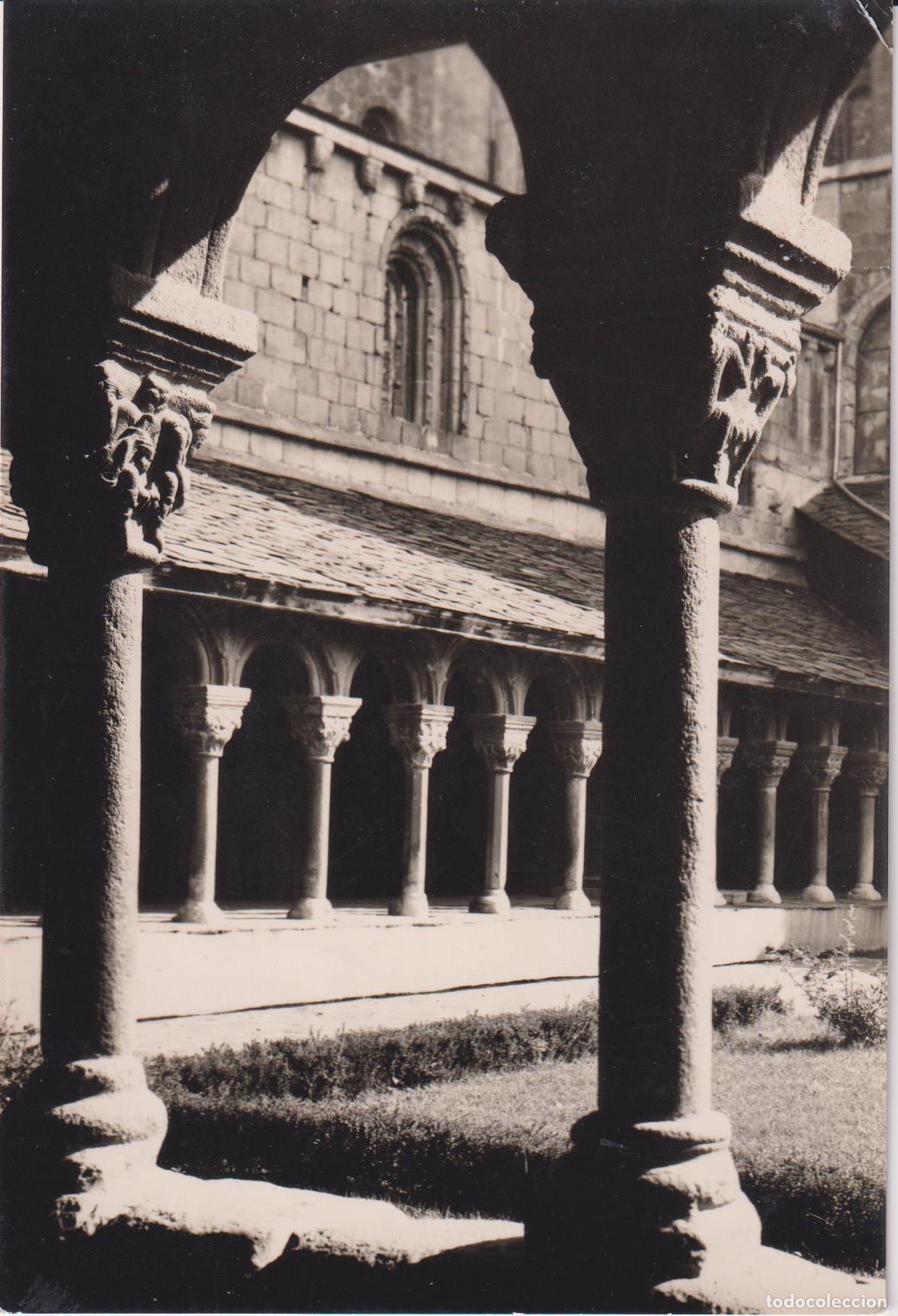 Postales: SEO DE URGEL, CLAUSTRO DE LA CATEDRAL (S.XI y XII) &ndash; EDICIONES SICILIA &ndash; CIRCULADA 1964