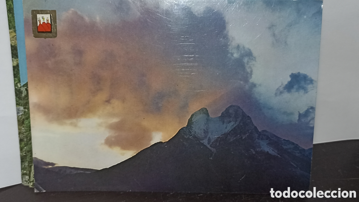 Postales: Salt&eacute;s Barcelona pedraforca la puesta de sol