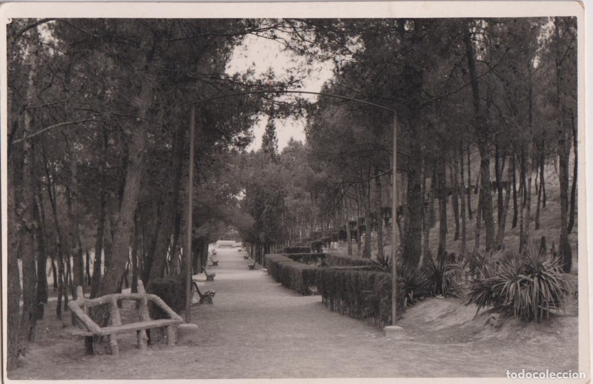 Postales: TARREGA (LLEIDA) PARQUE DE SAN ELOY &ndash; FOTOGRAFIA CALAFELL &ndash; S/C