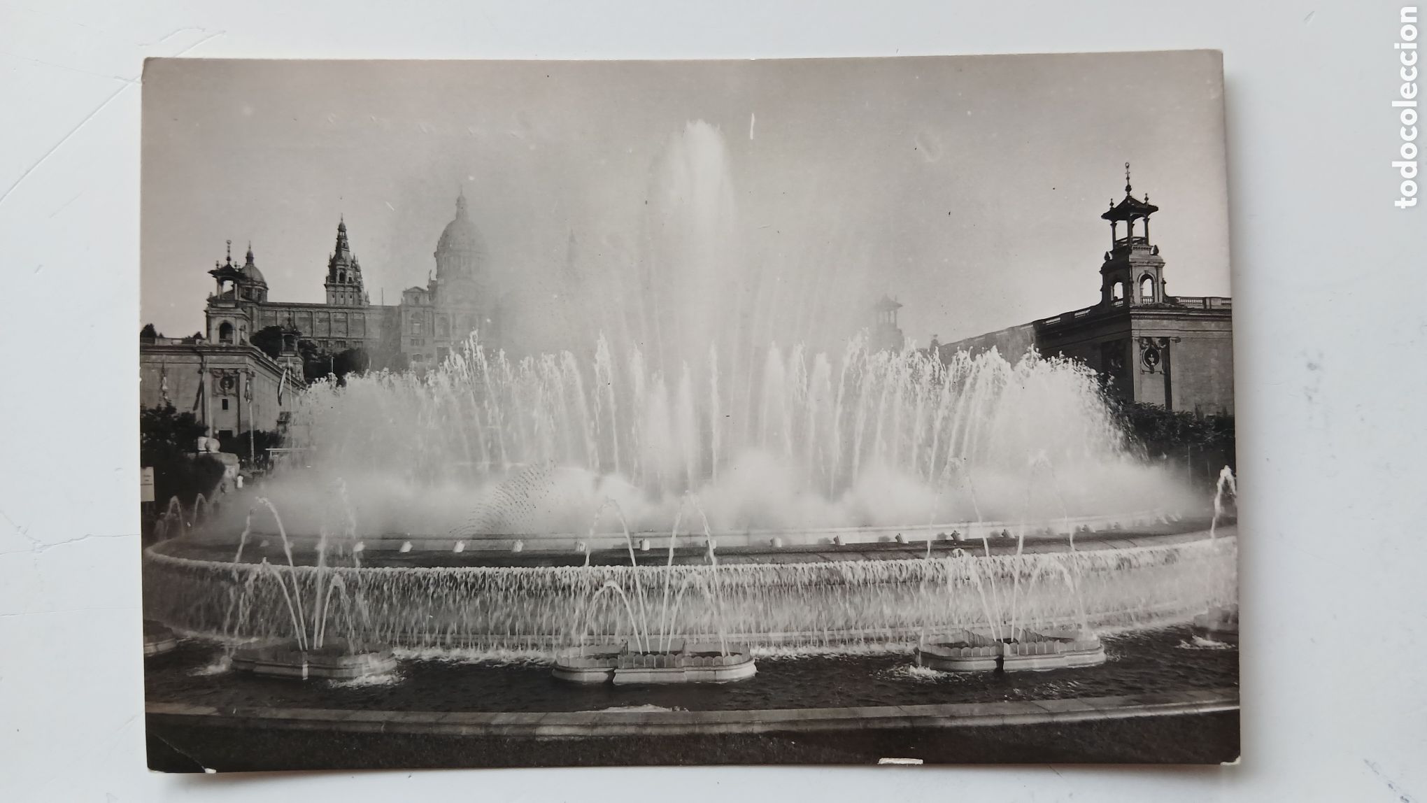 Postales: POSTAL BARCELONA B/N PARQUE DE MONTJUICH FUENTE M&Aacute;GICA SOBERANAS N&ordm; 1025 SIN CIRCULAR