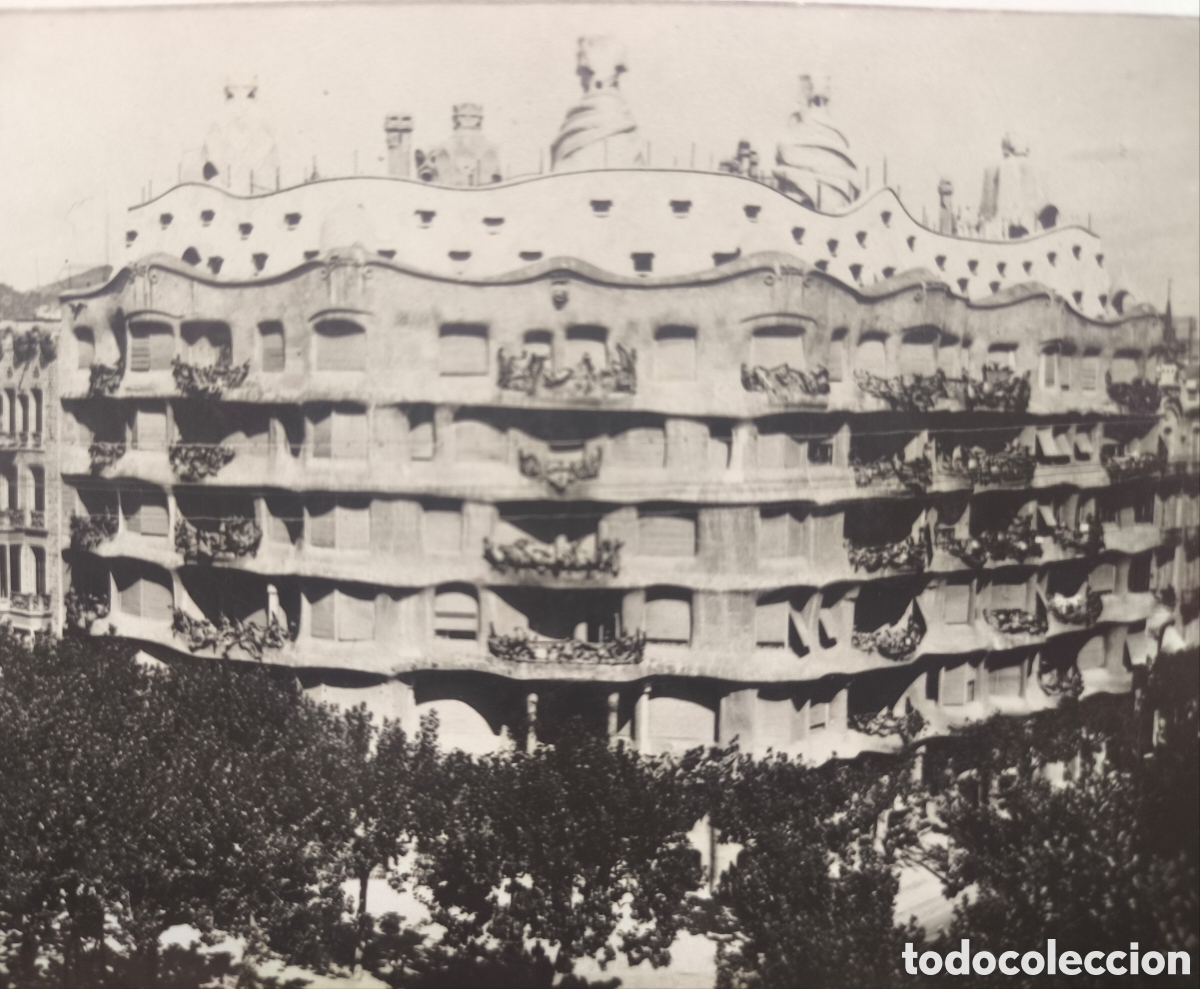 Postales: CASA MIL&Agrave; LA PEDRERA ARQUITECTURA MODERNISTA GAUD&Iacute; POSTAL FOTOGR&Aacute;FICA BARCELONA C. 1940