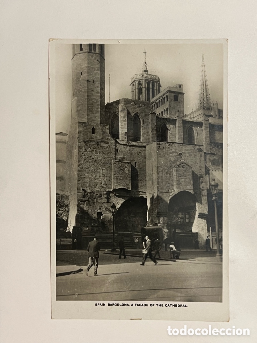 Postales: SPAIN. BARCELONA. A FACADE OF THE CATHEDRAL. Wide World Photos, London (h.1910?)