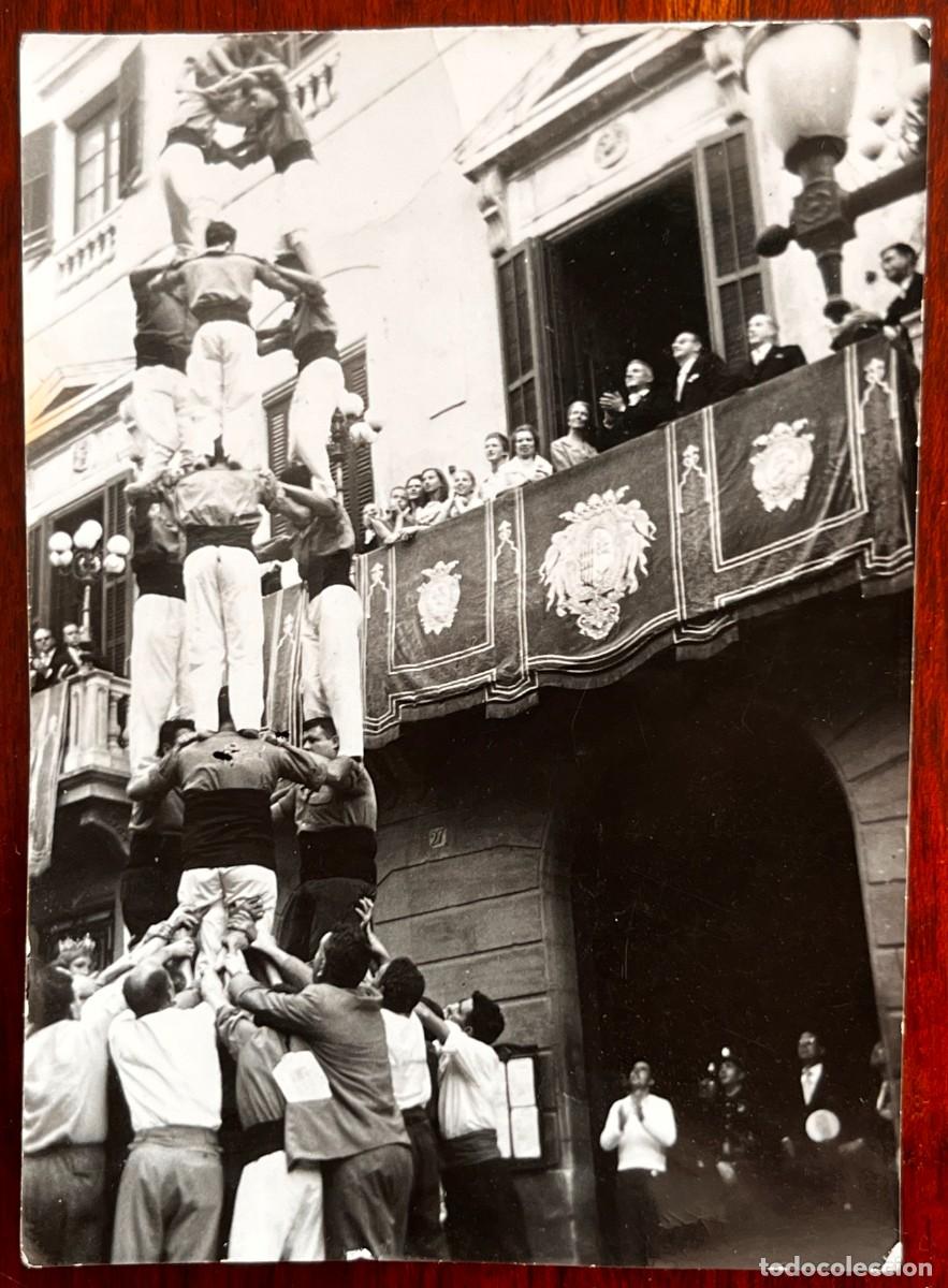 Postales: FOTOGRAFIA DE MATARO, JULIO 1950, FIESTA MAYOR DE LOS SANTOS DE MATARO, EXHIBICION DE LOS CASTELLERS