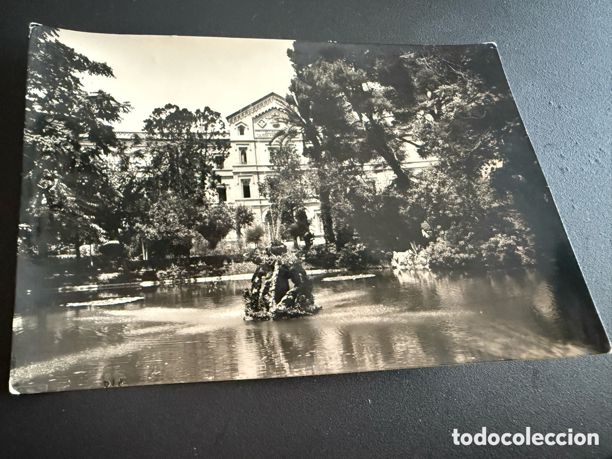 Postales: Postal VILLANUEVA Y LA GELTRU. Parque y Colegio Sama