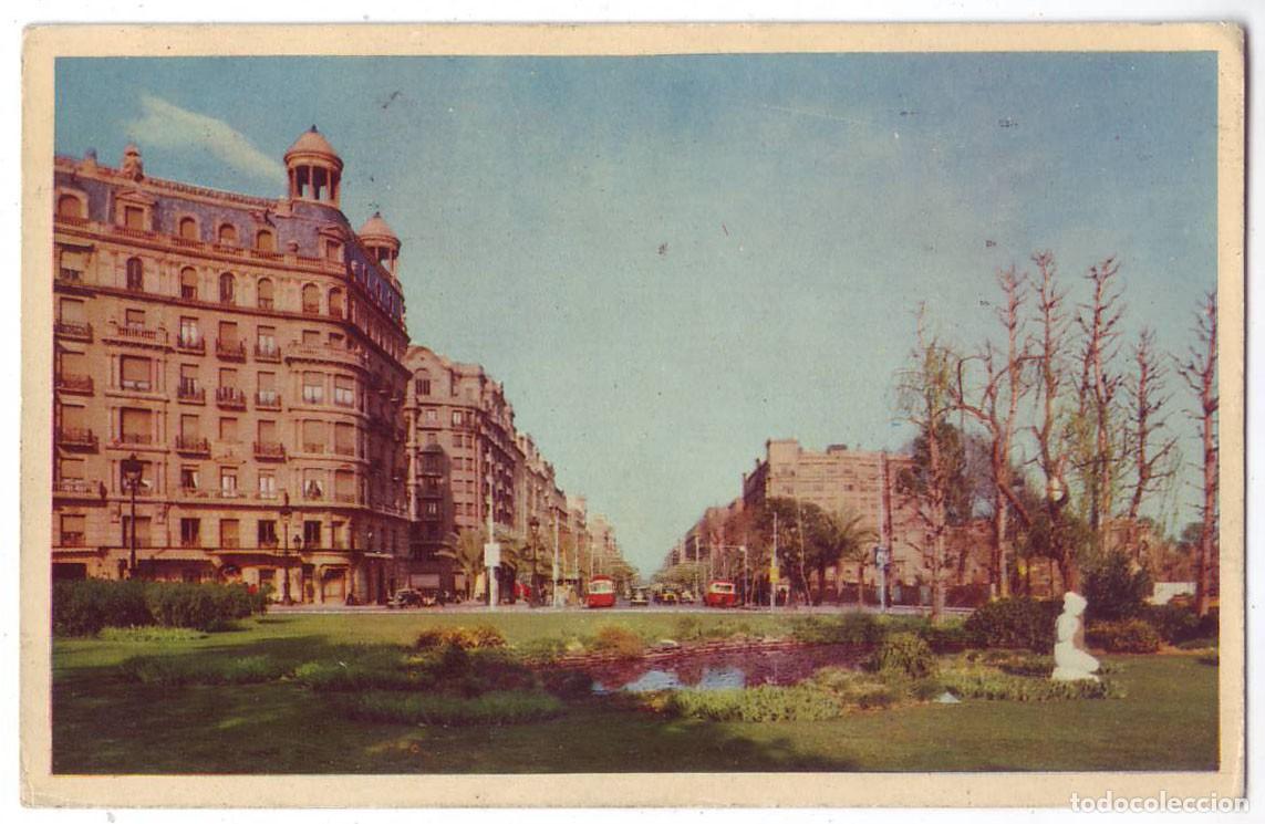 Postales: Barcelona: Plaza de Calvo Sotelo. Heliotipia Art&iacute;stica Espa&ntilde;ola. Circulada (A&ntilde;os 50)
