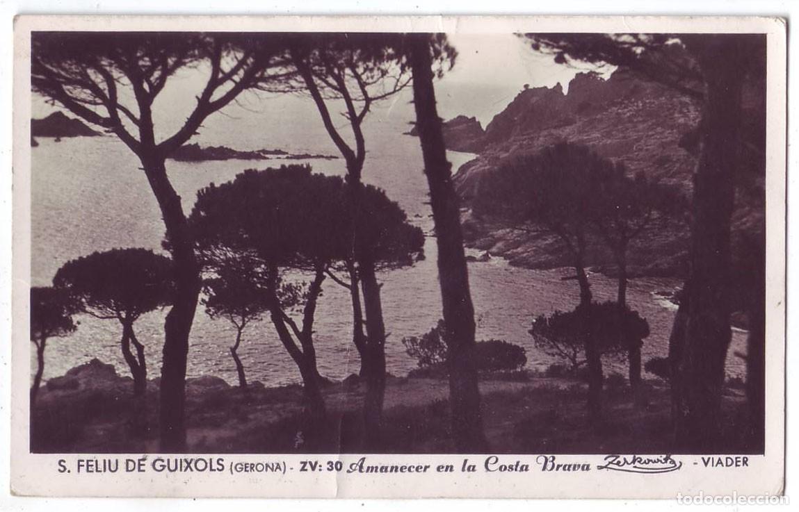 Postales: San Feliu de Guixols (Gerona): Amanecer en la Costa Brava. Zerkowitz / Viader. Circulada (A&ntilde;os 50)