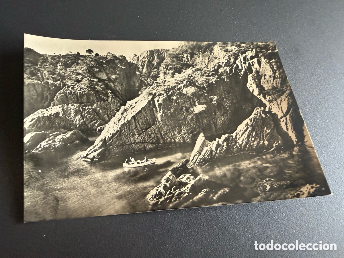 Postales: Postal. S&rsquo;AGAR&Oacute; ( Costa Brava ). Acantilados de las Cuevas