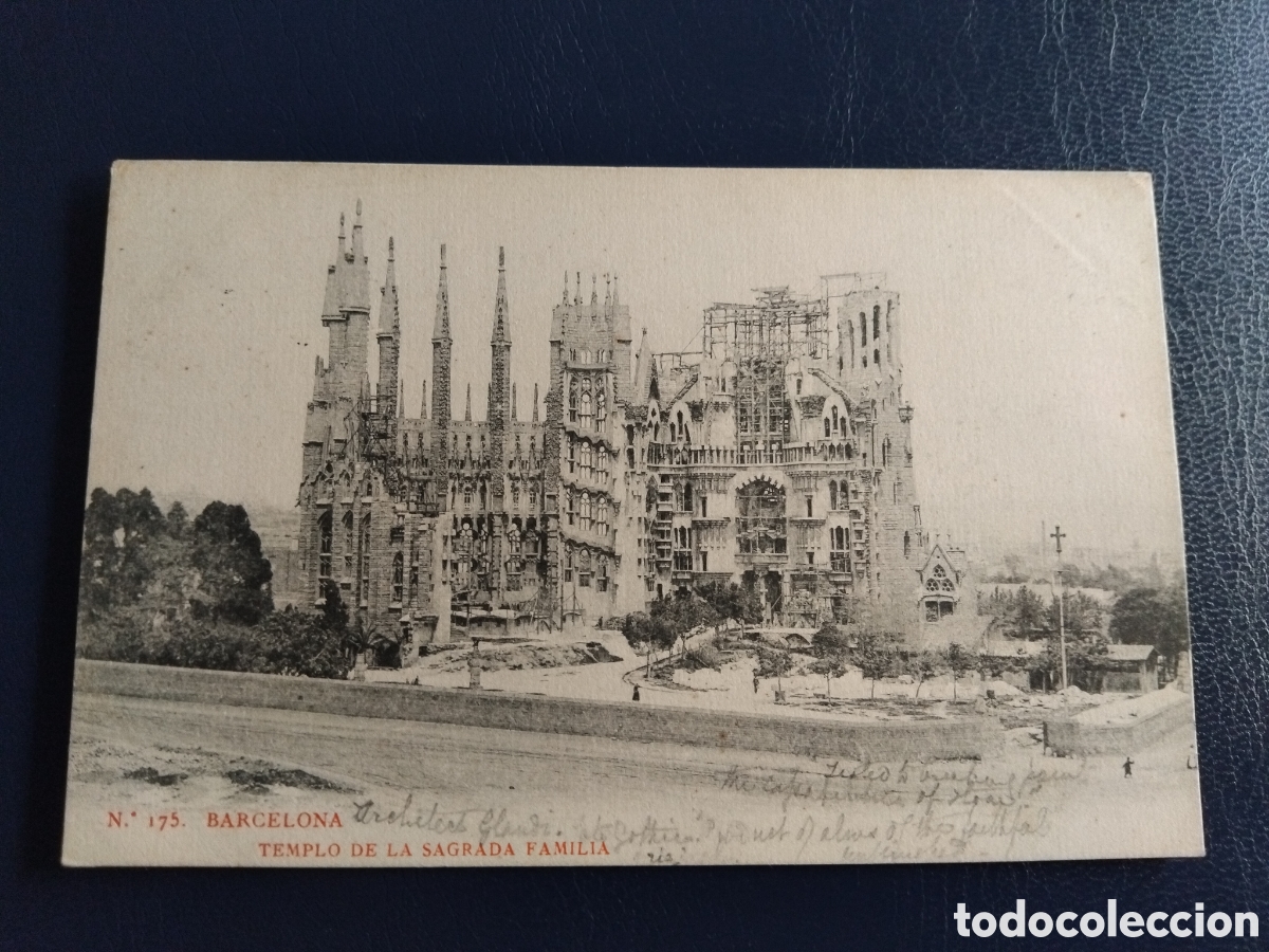 Postales: Antigua postal Sagrada Familia en construcci&oacute;n