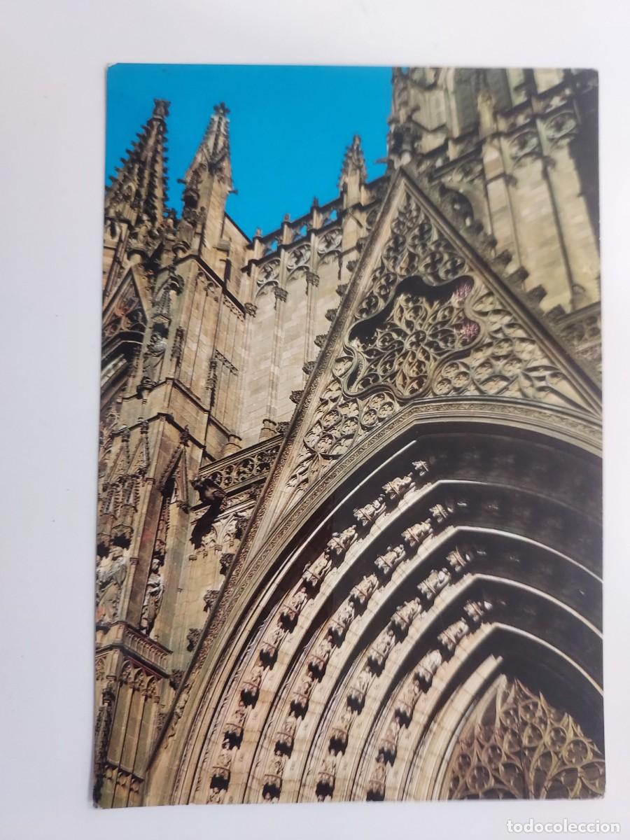 Postales: POSTAL BARCELONA CATEDRAL BASILICA DETALLE GOTICO. 1965. CIRCULADA