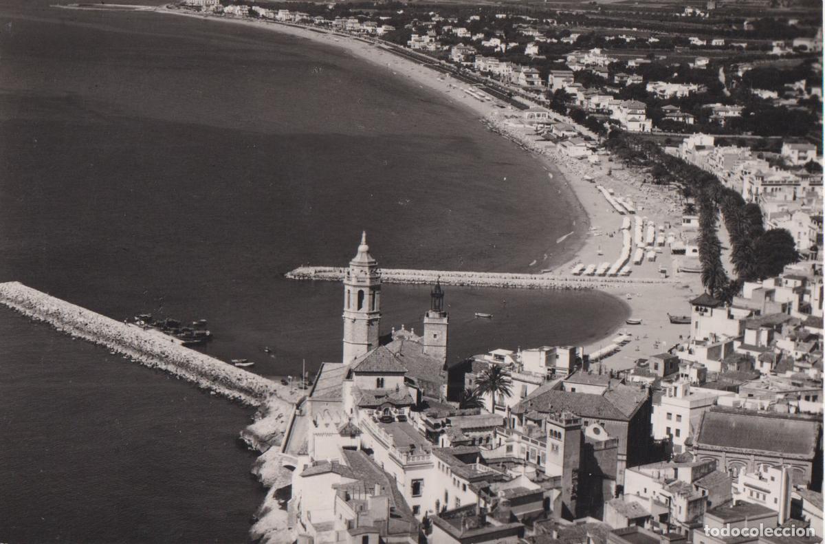 Postales: SITGES (BARCELONA) LA PUNTA DESDE EL AIRE - FOTO T.A.F. SERIE I N&ordm;0253 - CIRCULADA 1959