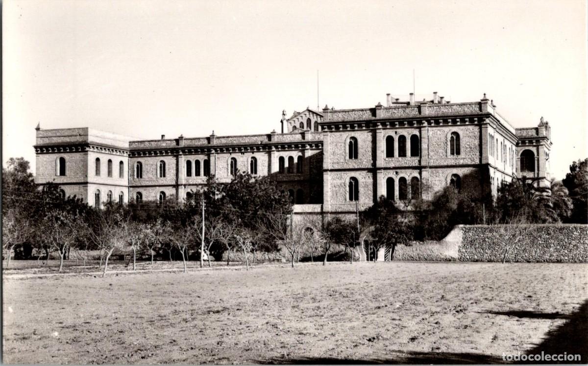 Postales: Tortosa (Jes&uacute;s) - Noviciado de la Compa&ntilde;&iacute;a de Sta. Teresa de Jes&uacute;s - Fachada lateral Oeste