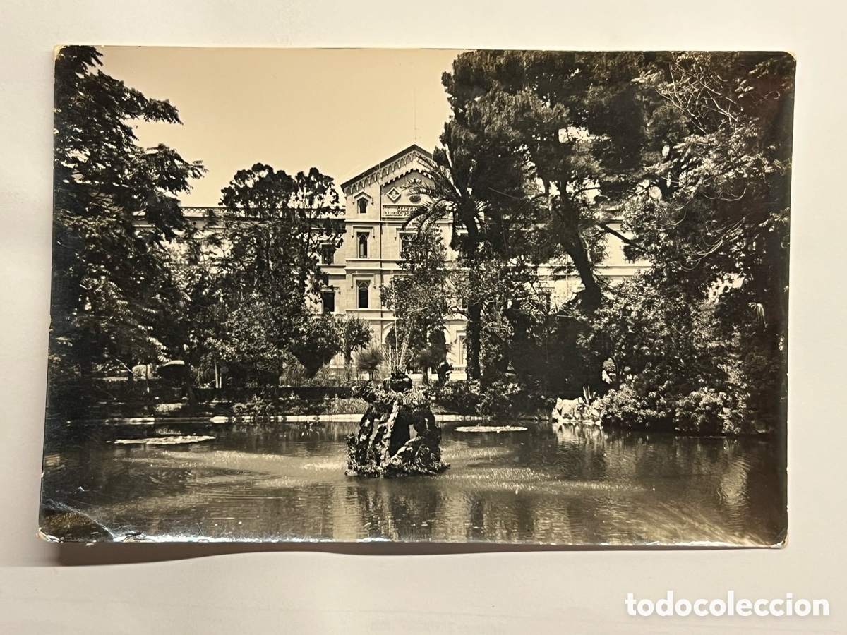 Postales: VILLANUEVA I GELTRU (Barcelona) Postal Colegio y Parque Saniz. Reverso deslucido