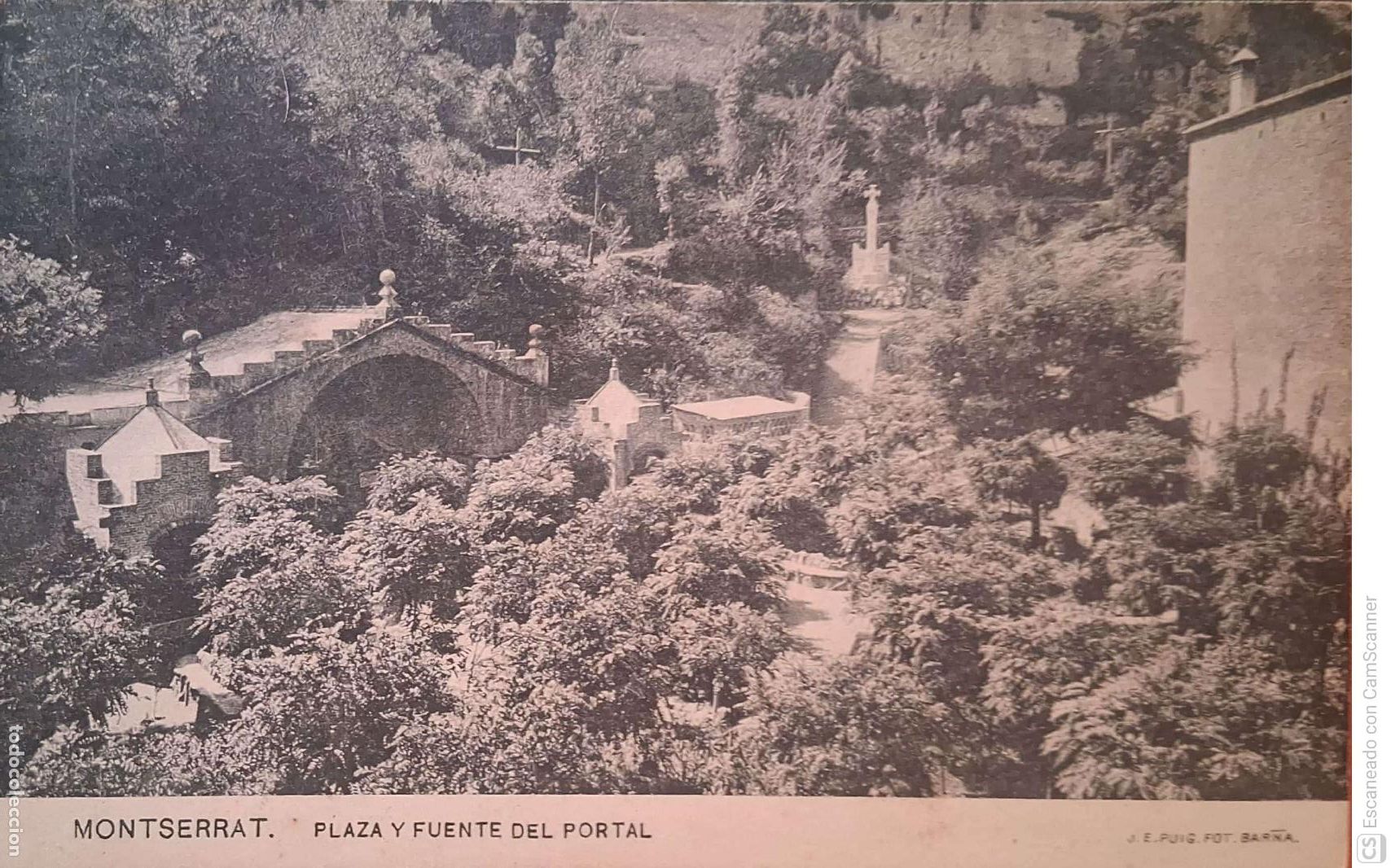 Postales: Montserrat. Plaza y Fuente del Portal. J.E. Puig.Blanco/negro. Nueva