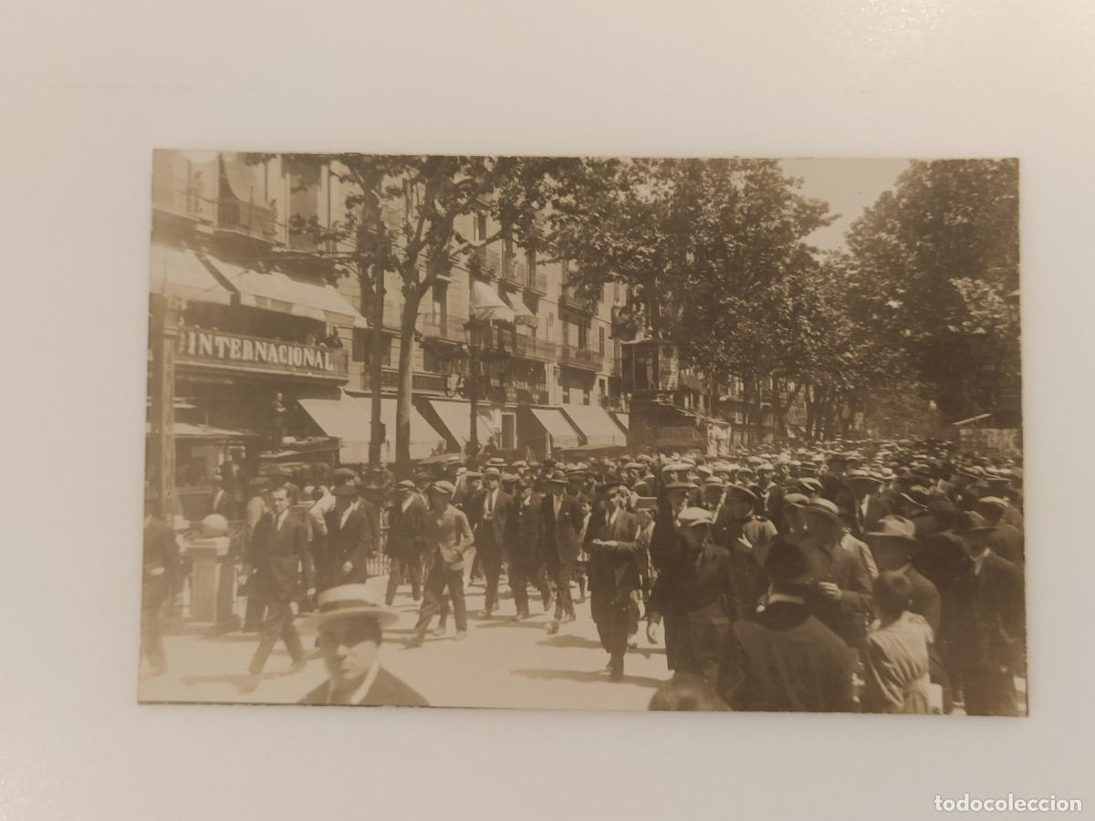 Postales: BARCELONA - FESTIVIDAD O PROCESION - HOTEL INTERNACIONAL - FOTOGRAFICA - POSTAL ANTIGUA (116.954)