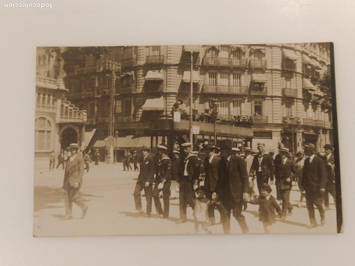 Postales: BARCELONA - PROCESION O FESTIVIDAD - ESTACION TRANVIA ETC - FOTOGRAFICA - POSTAL ANTIGUA (116.959)