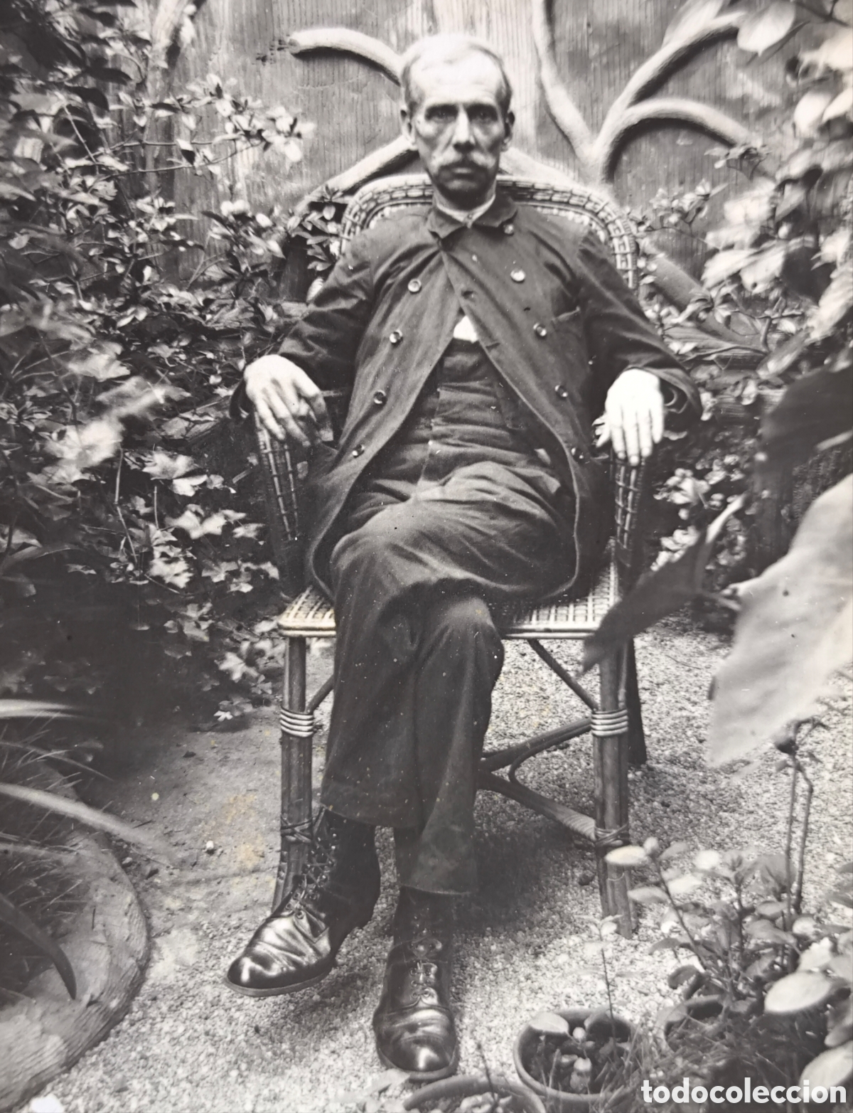 Cartes Postales: RETRATO CABALLERO SENTADO JARD&Iacute;N MODERNISTA POSTAL FOTOGR&Aacute;FICA BARCELONA ? C. 1920