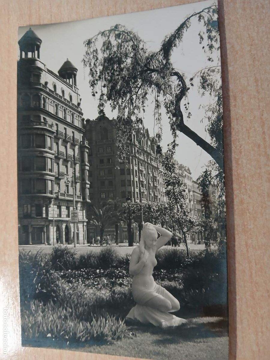 Postales: postal fotografica barcelona, detalle de la plaza calvo sotelo, foto cuyas