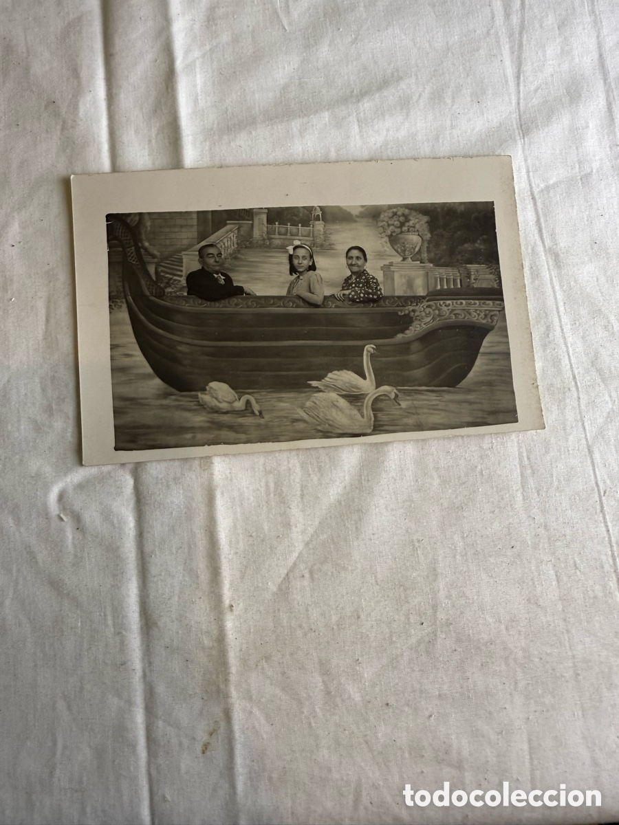 Postales: Fotograf&iacute;a postal Guerra Civil Espa&ntilde;ola &ndash; Las Planas &ndash; Familia en barca &ndash; 1937