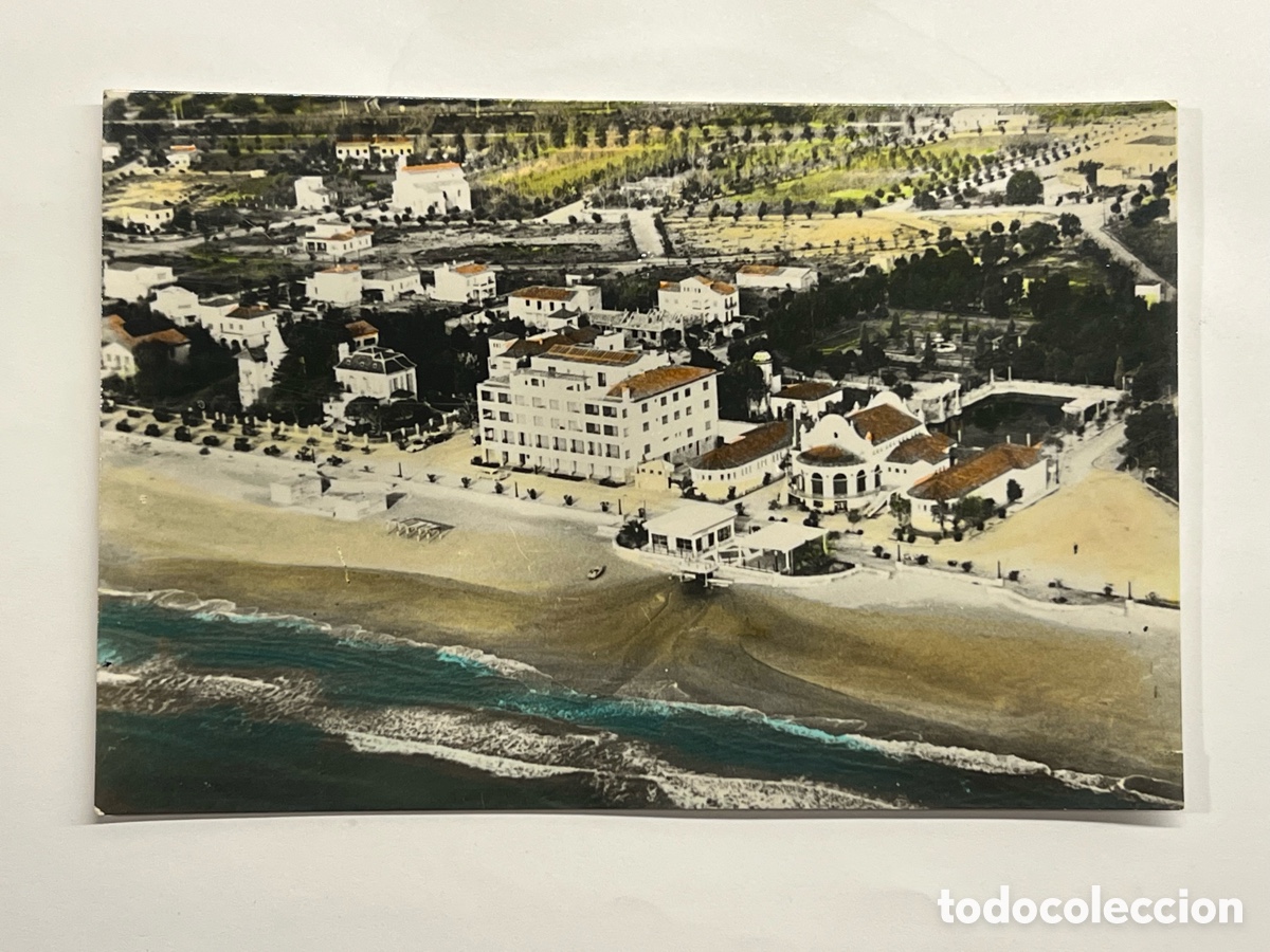 Postales: COMARRUGA - VENDRELL (Tarragona) Postal No.15, Vista a&eacute;rea del Balneario y Residencia Brisamar