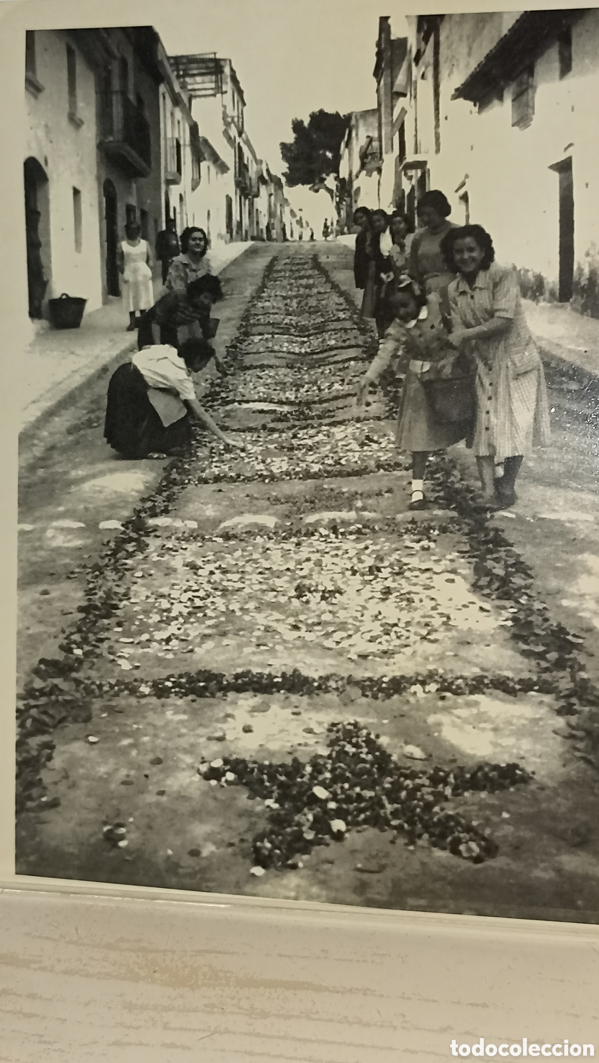 Postales: MINT!!Jaime G&oacute;mez y Puig la cachifa de Corpus al Carrer del Pi de Ribes anys 50