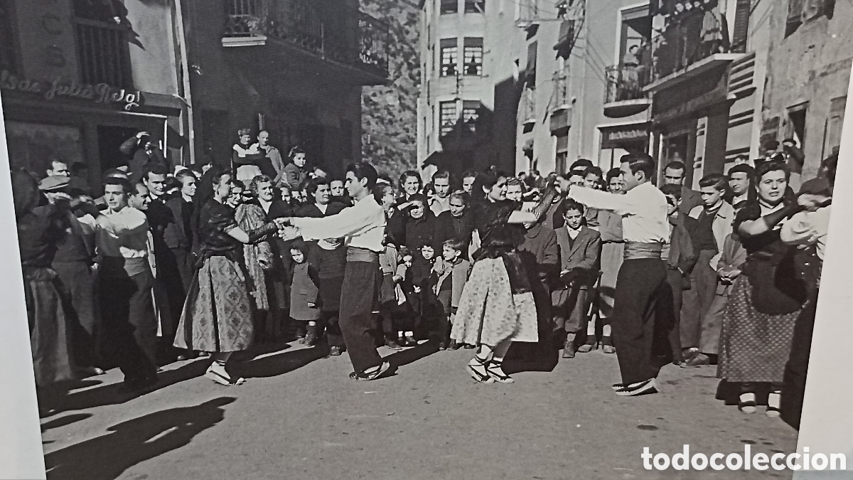 Postales: Mint song Julia de loria bailes folcl&oacute;ricos archivo Valent&iacute; Claverol anys 50