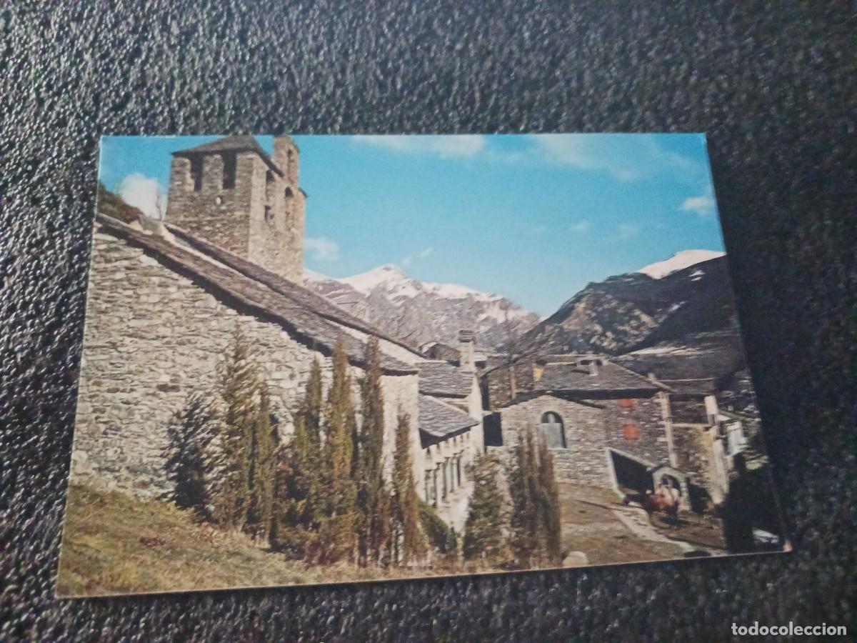Postales: 202 QUERALBS. IGLESIA Y VISTA PARCIAL. AL FONDO NURIA, ED. ARRIBAS