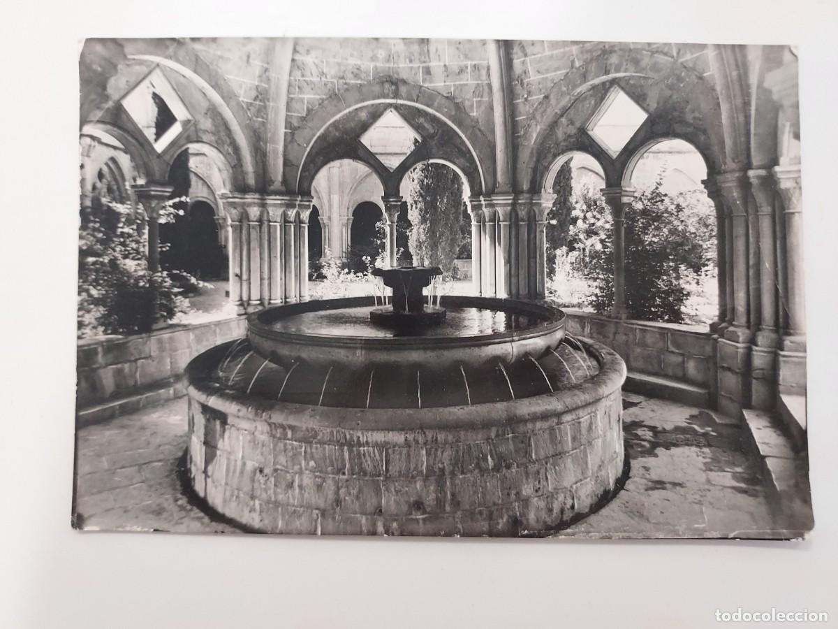 Postales: POSTAL REAL MONASTERIO DE POBLET SURTIDOR TEMPLETE. 1958. SIN CIRCULAR. PLASENCIA. TARRAGONA