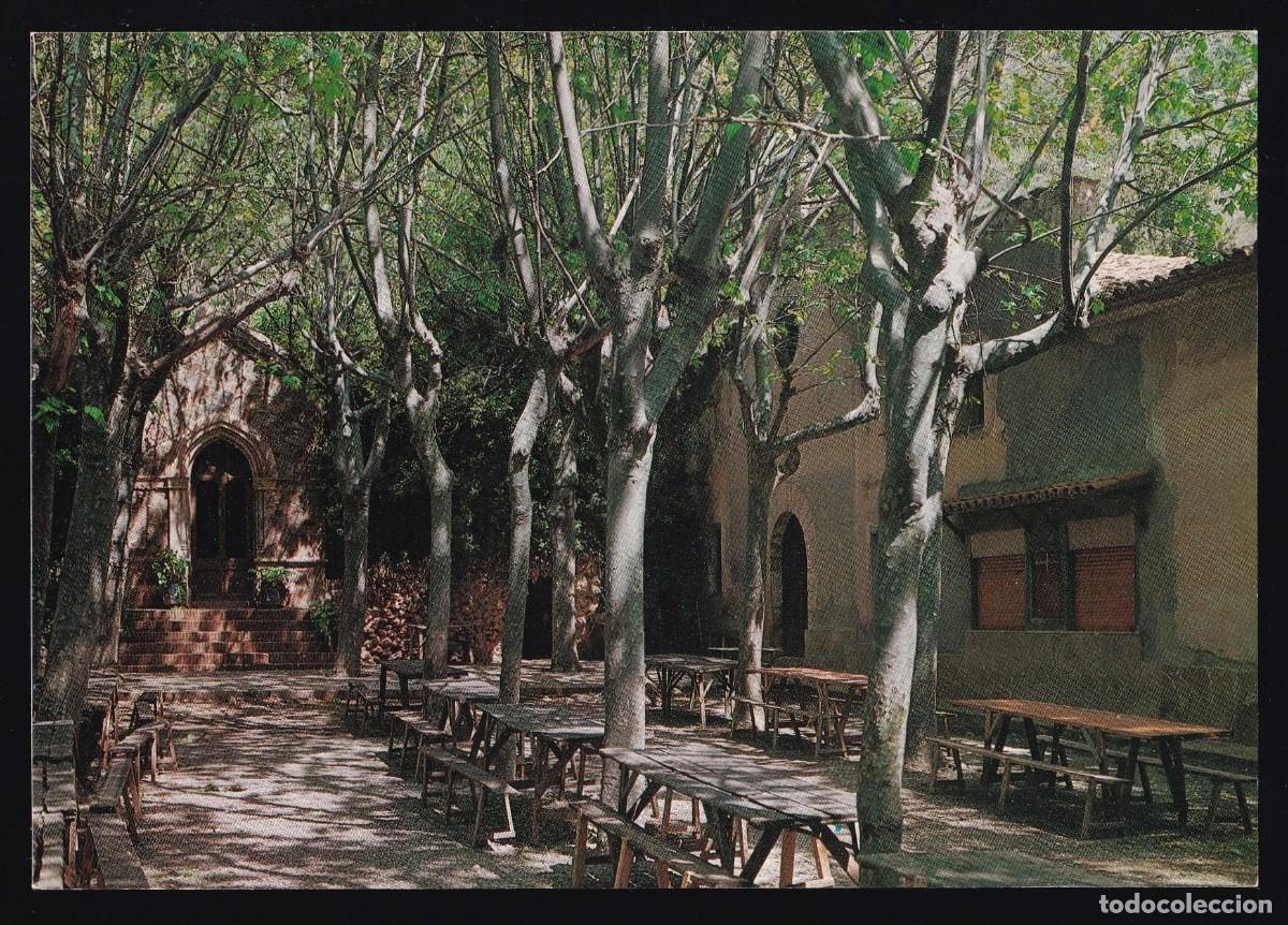 Postales: L&acute;Espluga de Francol&iacute;. *Pla&ccedil;a del Santuari de la Trinidat* Nueva.