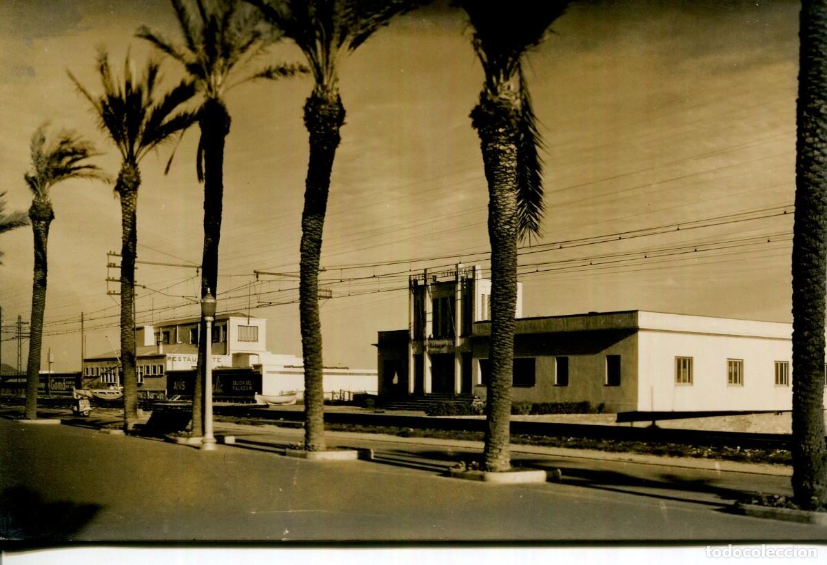 Cartes Postales: BADALONA-HOTEL MIRAMAR- RESTAURANTE LA DONCELLA -FERROCARRIL-- FOTOGR&Aacute;FICA 1949-