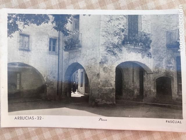 Postales: Arbucias. Girona. N&ordm; 32. Plaza. Ed. Pascual. Circulada 1953