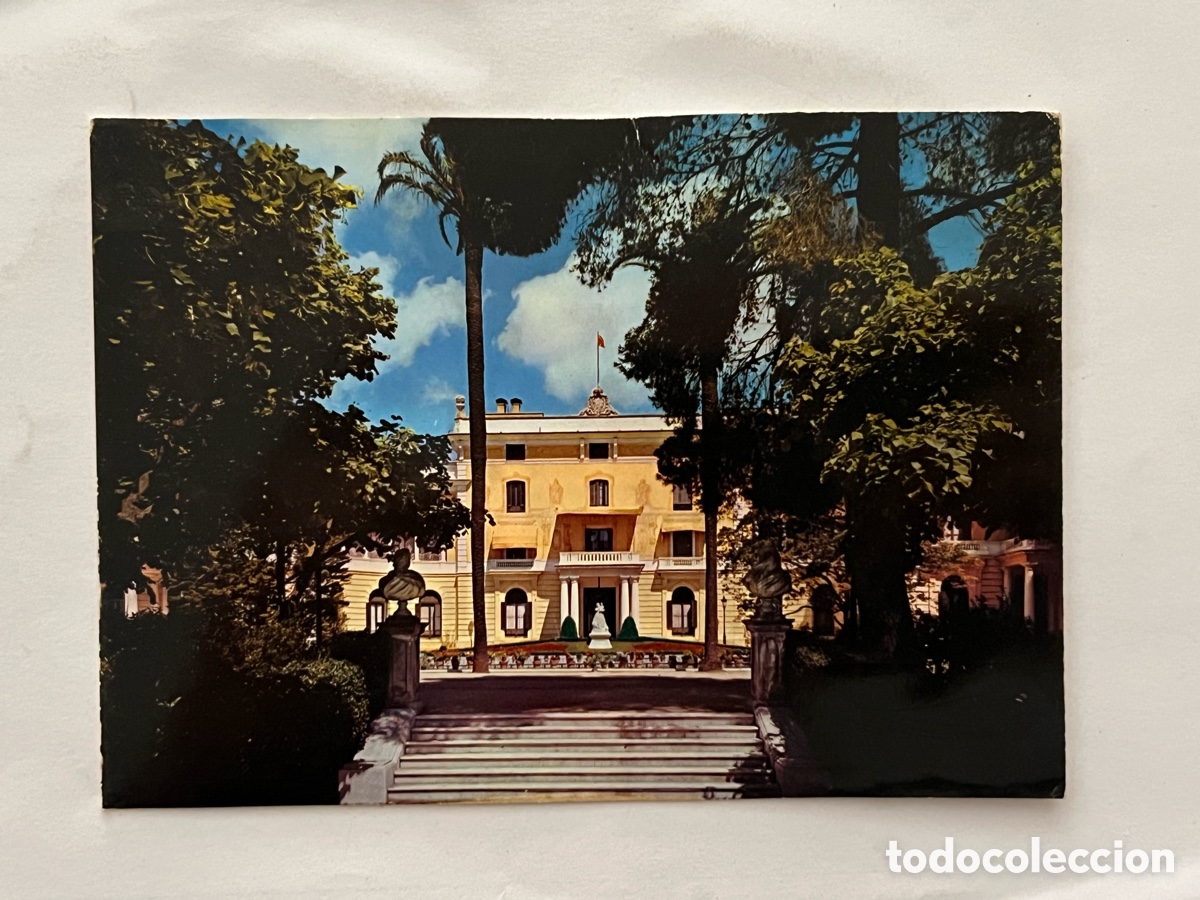 Cartoline: BARCELONA. Postal No.1, Palacio Real de Pedralbes. Fachada principal. Escudo de Oro
