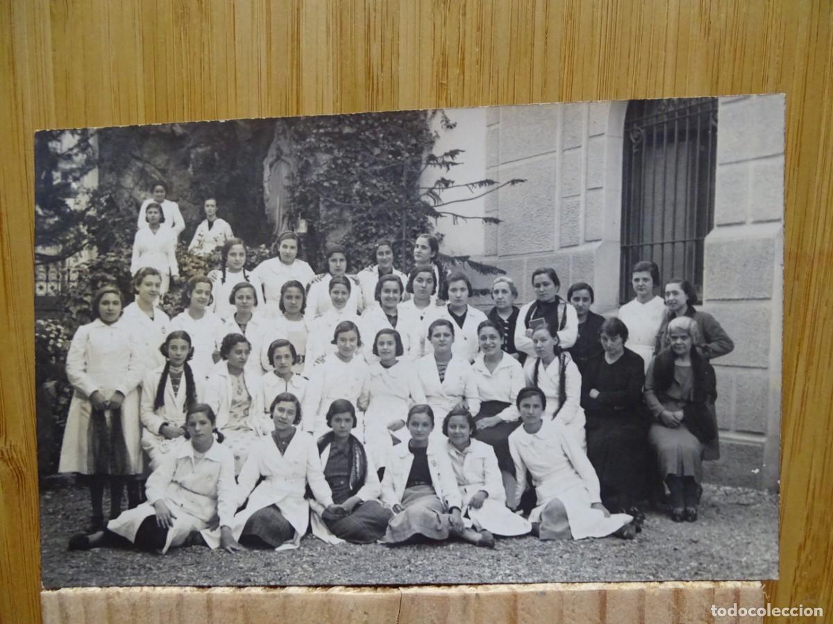 Postales: TARJETA POSTAL.GRUPO DE ALUMNAS Y RELIGIOSAS.