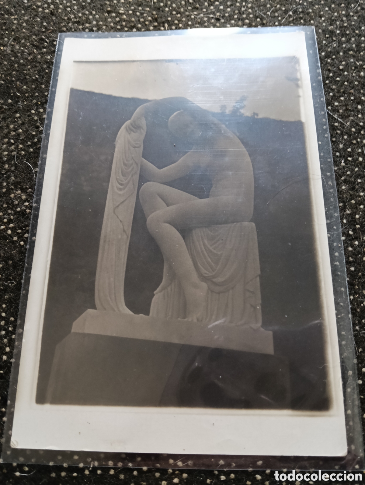 Postkarten: POSTAL ESCULTURA MUJER EN EL BA&Ntilde;O BARCELONA - A&Ntilde;OS 1929-30