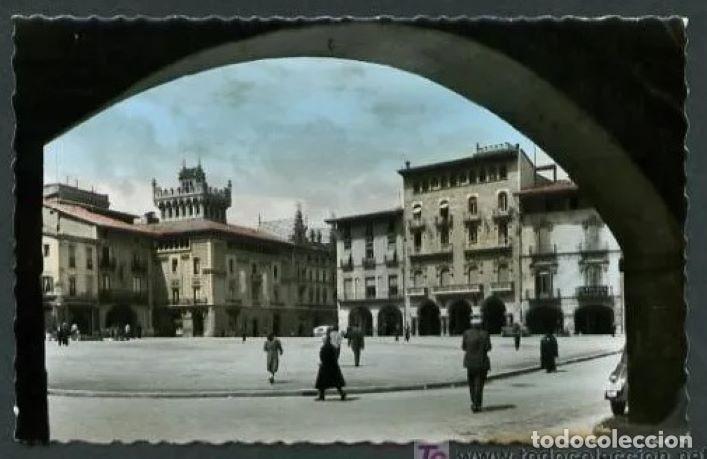 Postales: Vic. *Plaza del Caudillo* Ed. G. Garrabella n&ordm; 12. Escrita.