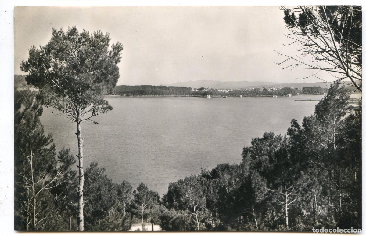 Postales: Ba&ntilde;olas. Vista general del Lago y de la poblaci&oacute;n. Ediciones fotogr&aacute;ficas Bosch, circulada