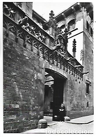 Postales: CALLE OBISPO IRURITA, ENTRADA A LA DIPUTACION, MEDALLON SAN JORGE.- BARCELONA